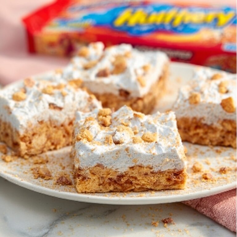 Butterfinger Dreams: Cream Cheese Shortbread Bars with Whipped Butterfinger Topping Recipe